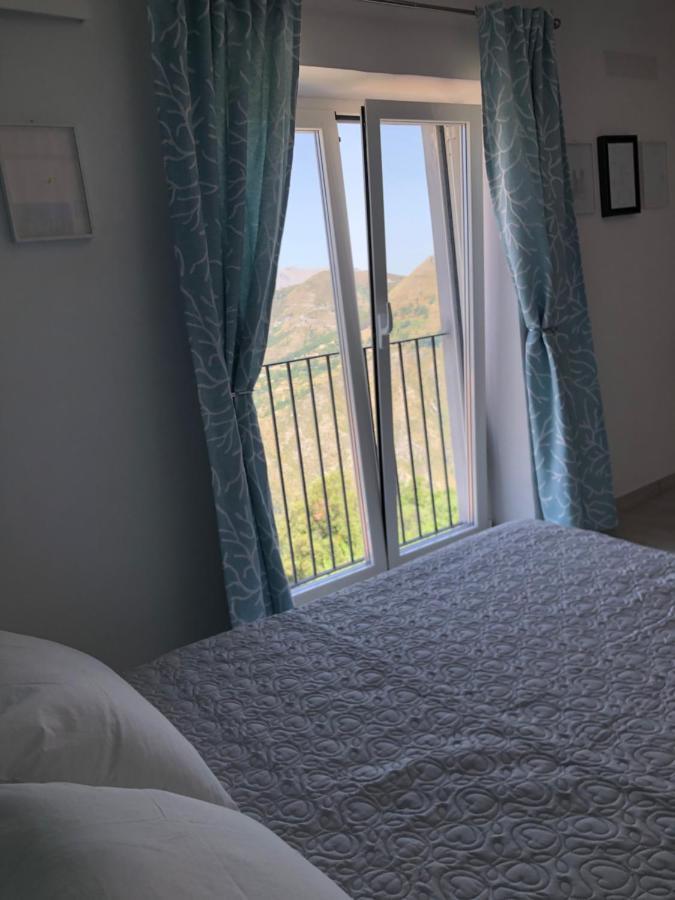 Un Capriccio - Ginepro Apartment Aieta Luaran gambar