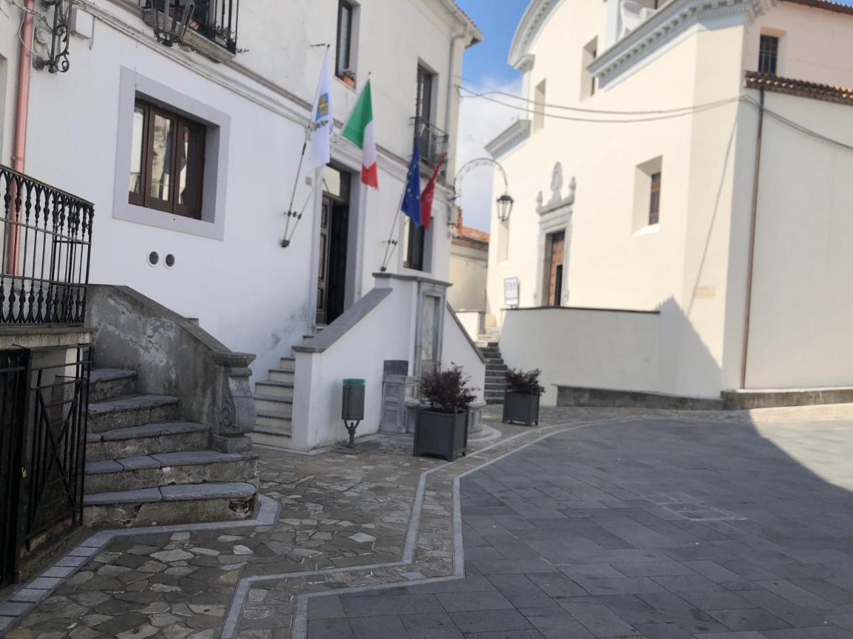 Un Capriccio - Ginepro Apartment Aieta Luaran gambar